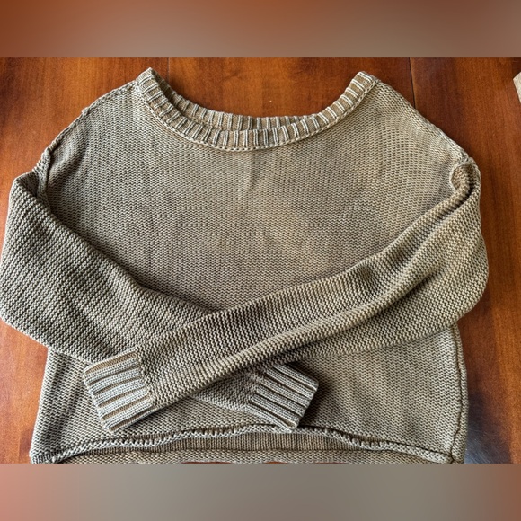 American Eagle Outfitters Tops - American Eagle Cropped sweater small